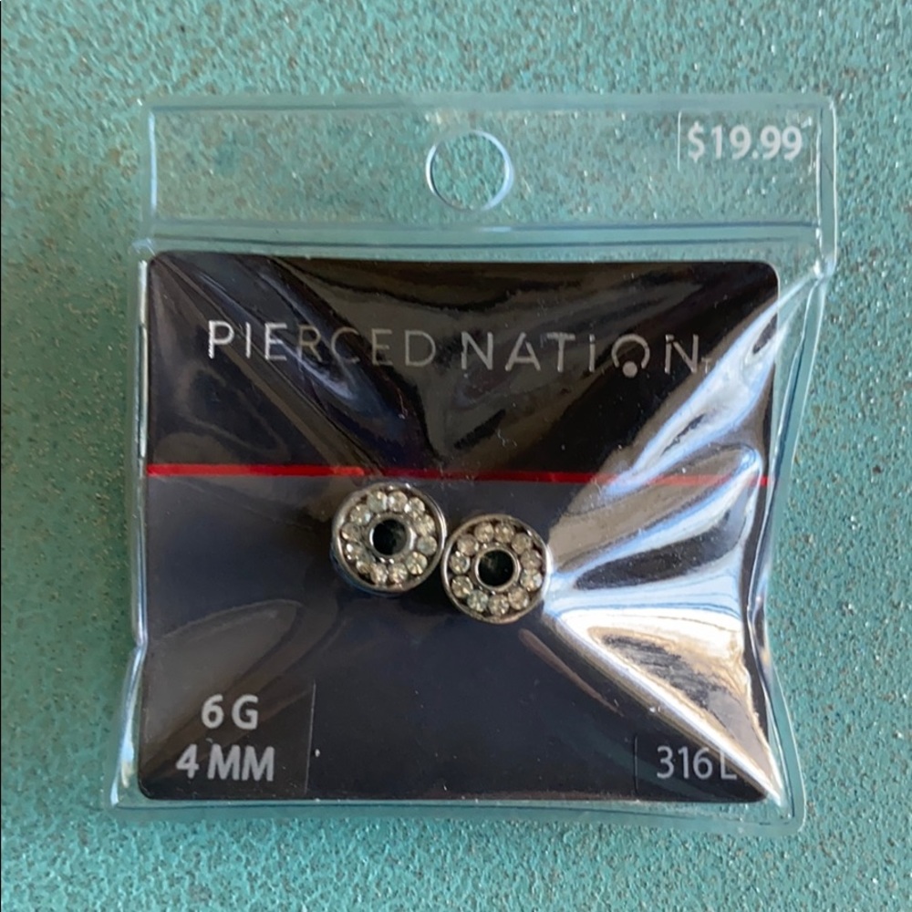 Pierced Nation Plugs 6g (4mm)